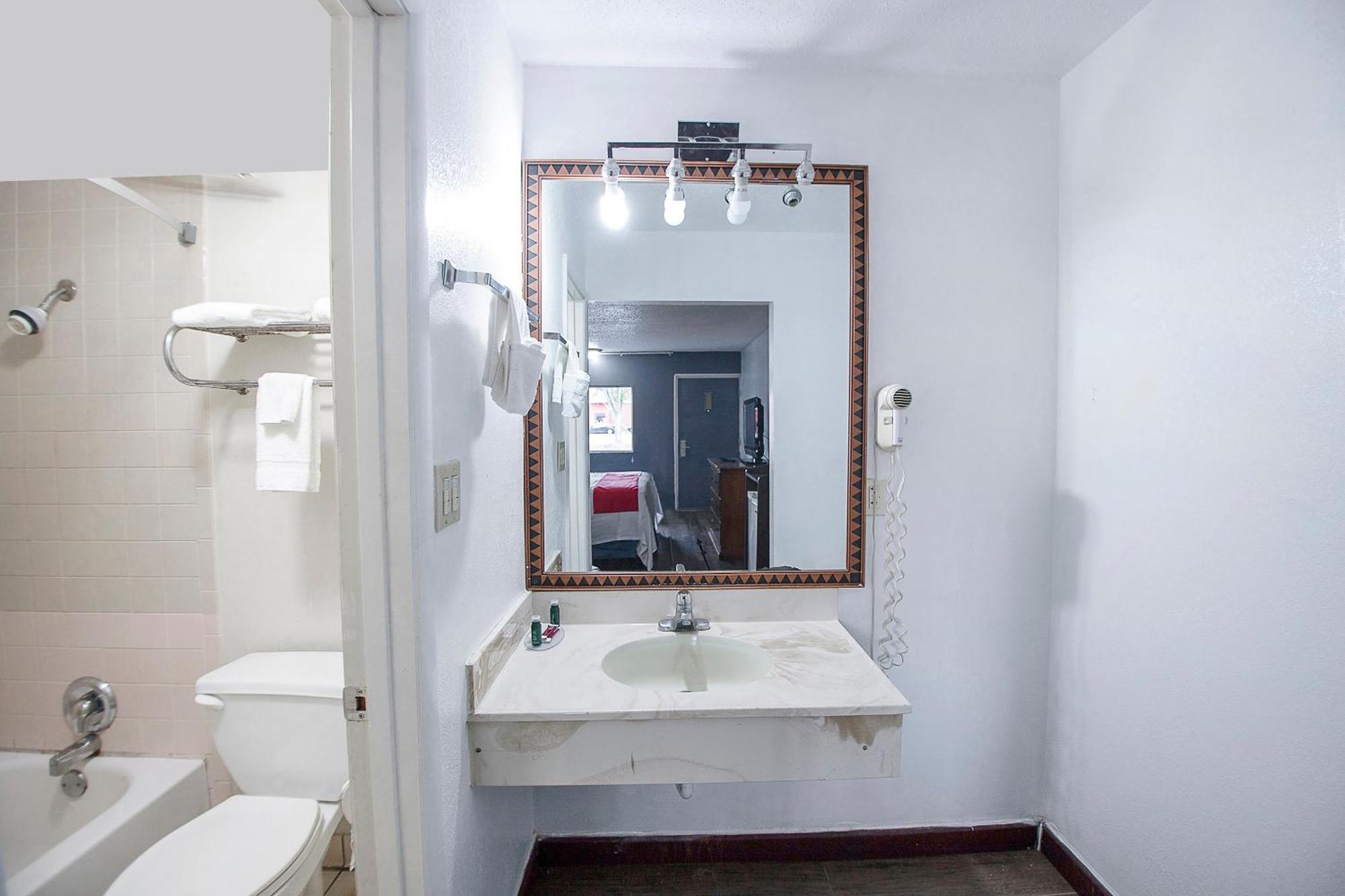 Hotel O Daylight Inn Elkhart I-90, In Luaran gambar